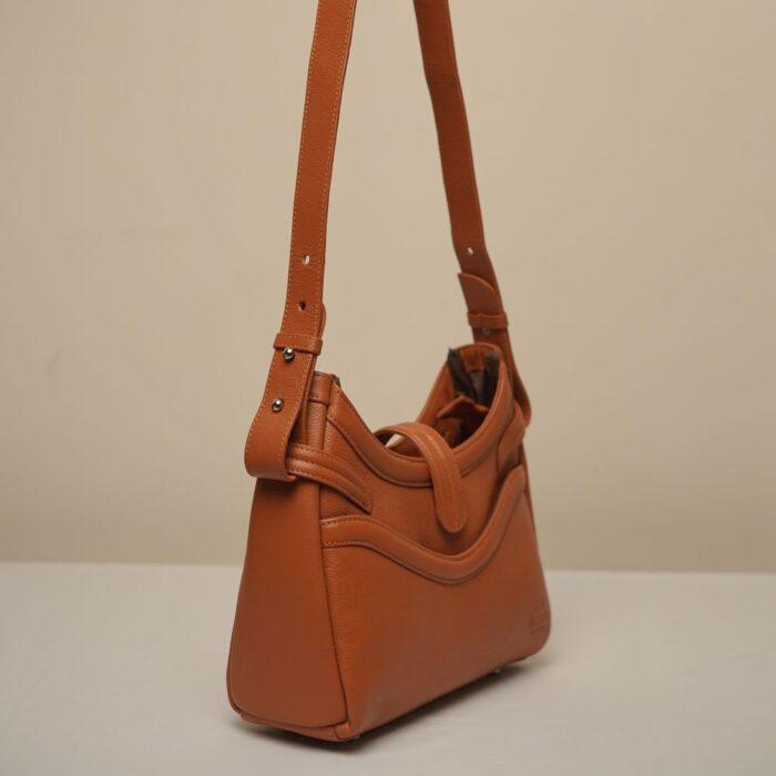 Billow Shoulder Bag - Tan