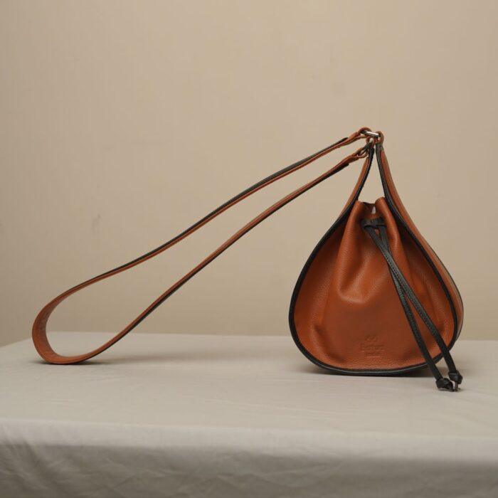 Curl Batua Sling - Tan & Black