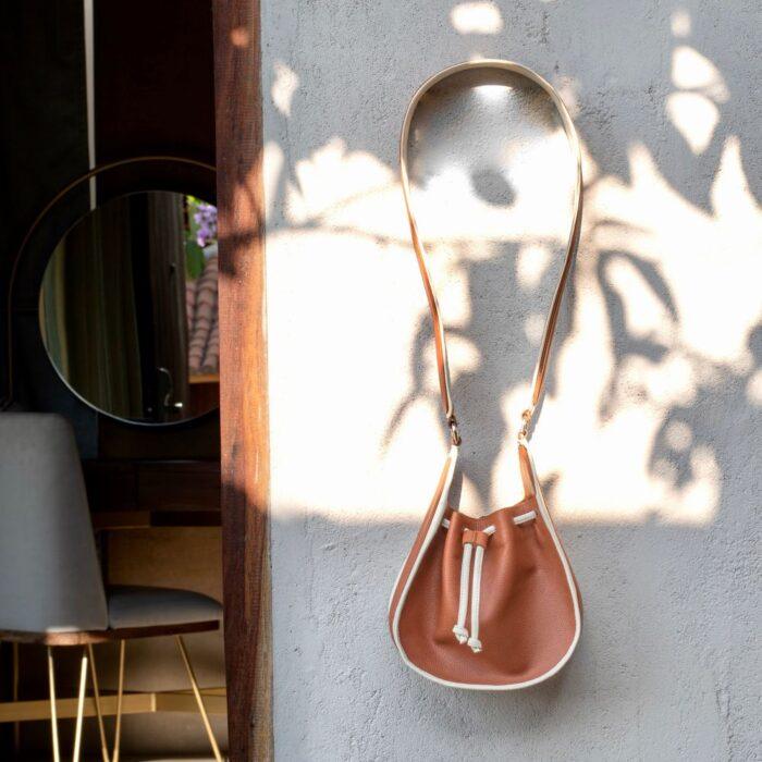 Curl Batua Sling - Cream & Tan