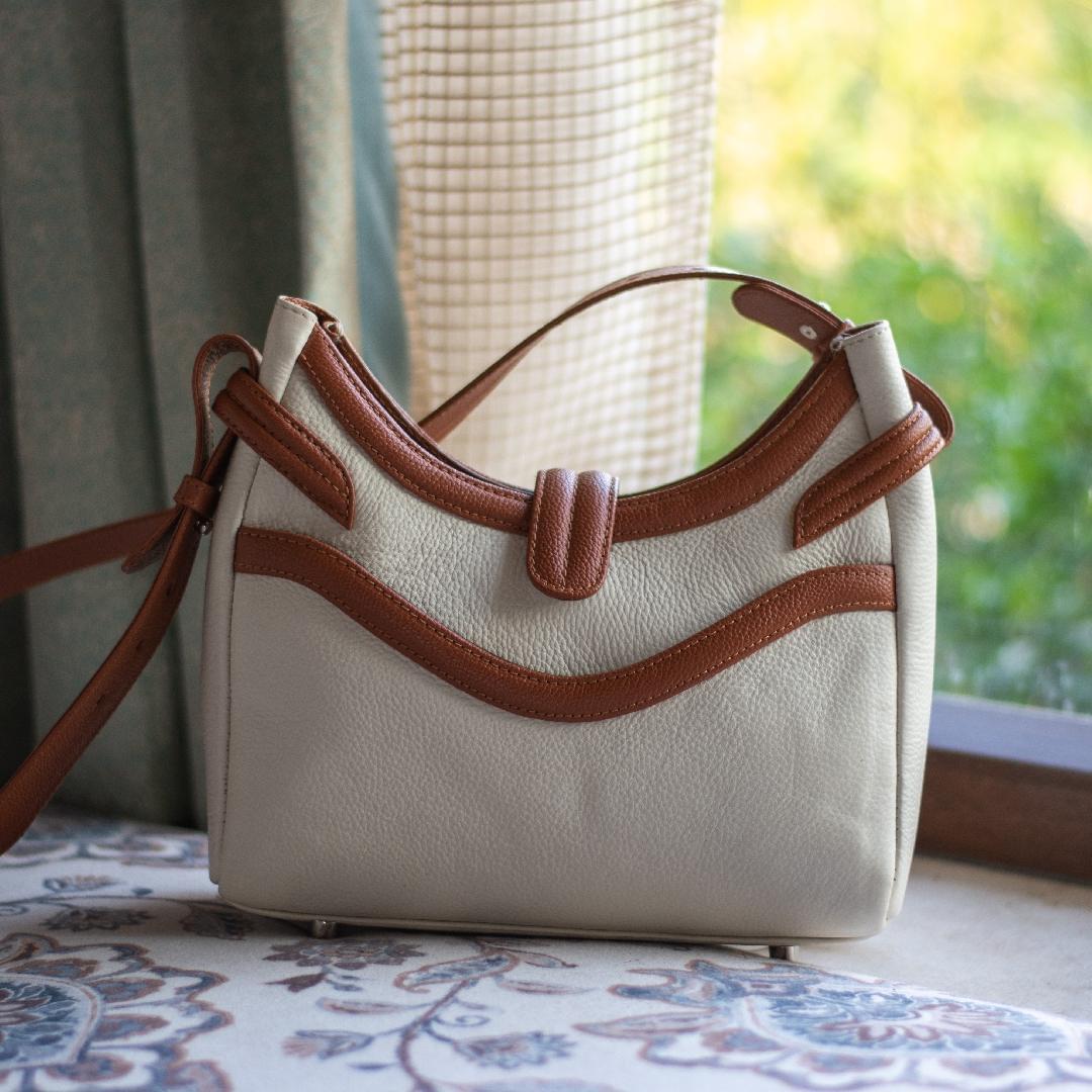 Billow Shoulder Bag - Image 2